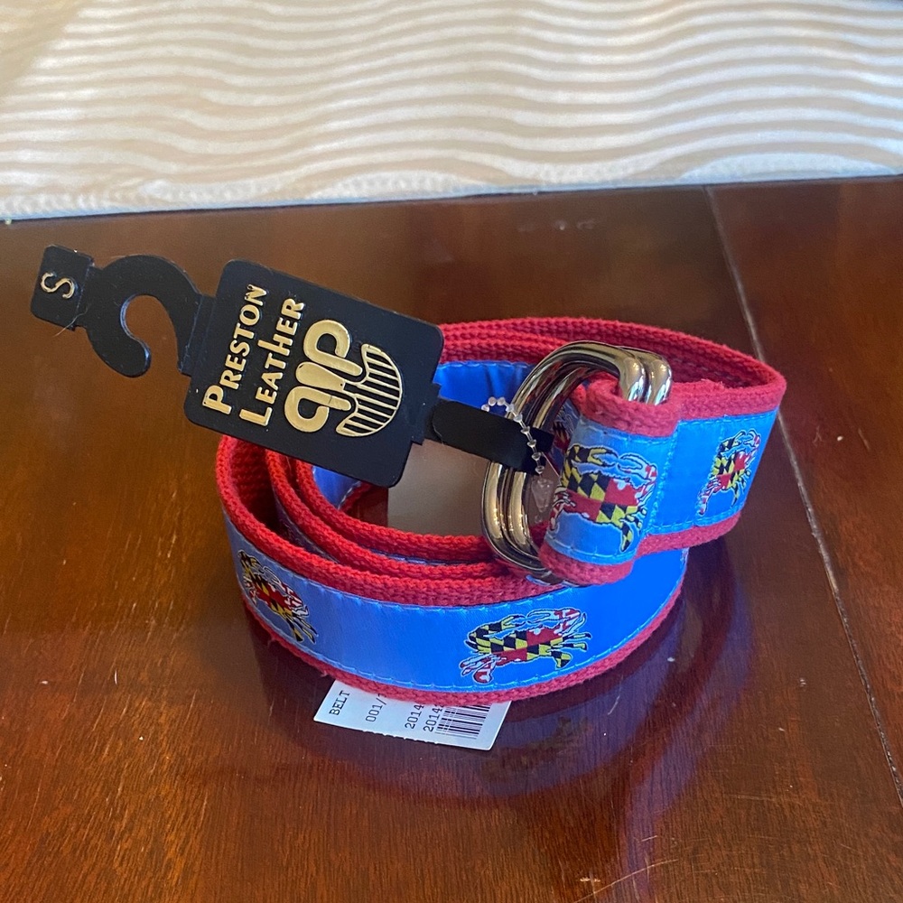 NWT Small  canvas coastal  belt 39 in Maryland  crab flag belt Annapolis 32 belt
